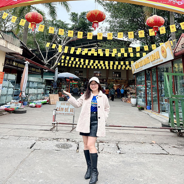 chợ gốm bát tràng